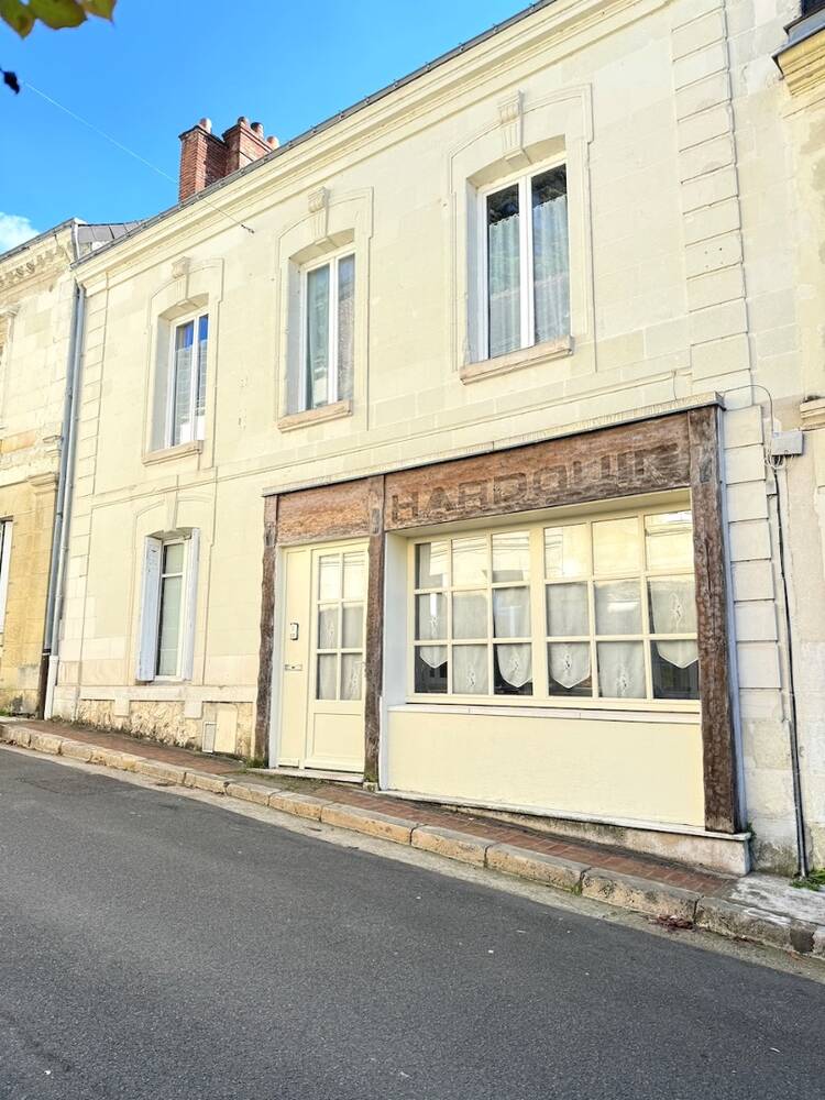 Maison Ancienne T9 coeur de Vouvray