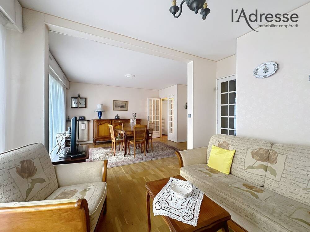 Rueil Malmaison Mont Valerien - 3/4P de 78m² avec balcons, cave et parking