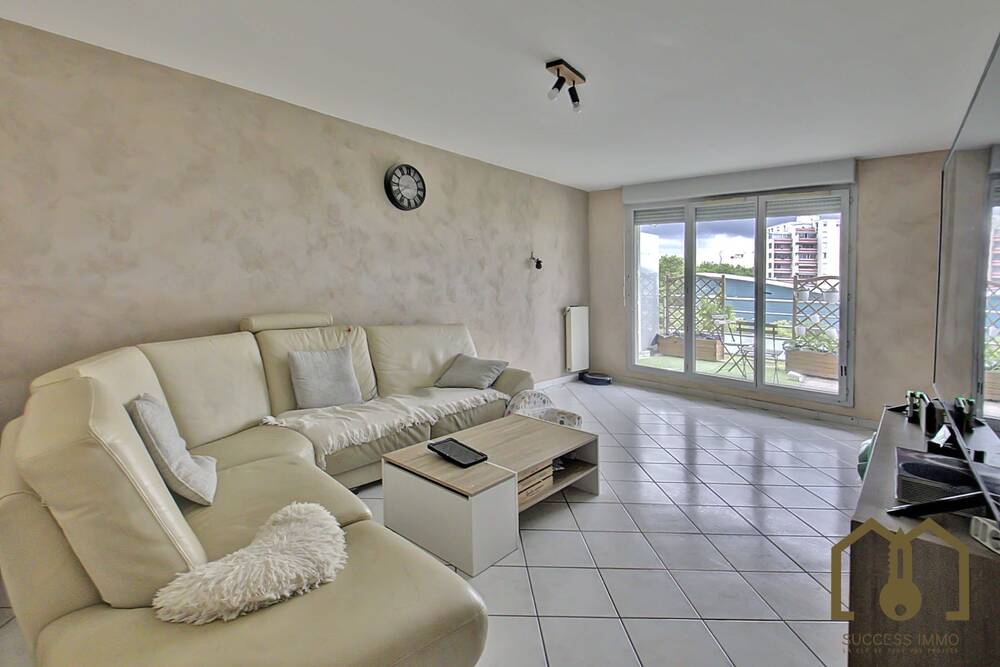 Appartement T4 91m² possibilité T5 Vaulx-Centre