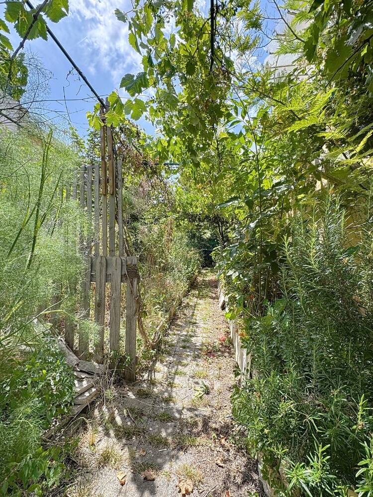 Uniquement chez nous. Première ceinture d'Avignon. Maison bourgeoise - 140m² - 7 pièces - jardin 400m²
