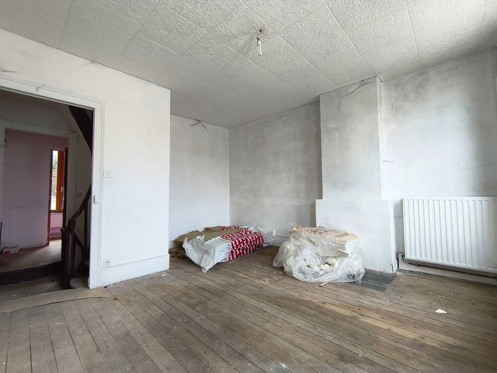 MAISON A RENOVER ENTIEREMENT