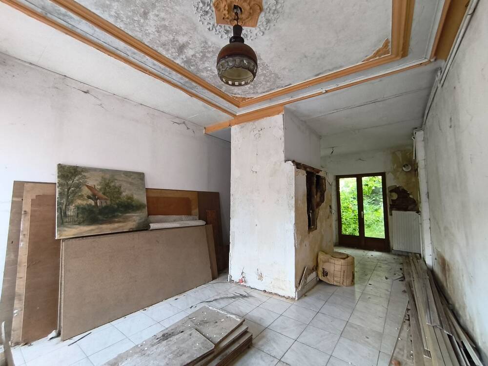 MAISON A RENOVER ENTIEREMENT