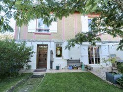Très belle maison ancienne en meulière de 1907.