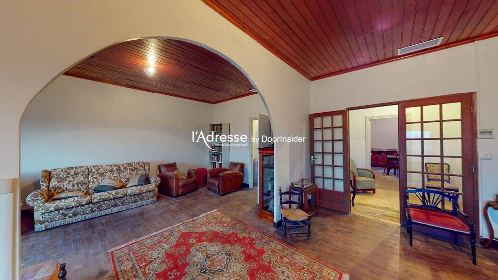 Appartement et local commercial SALSIGNE 6 pièces