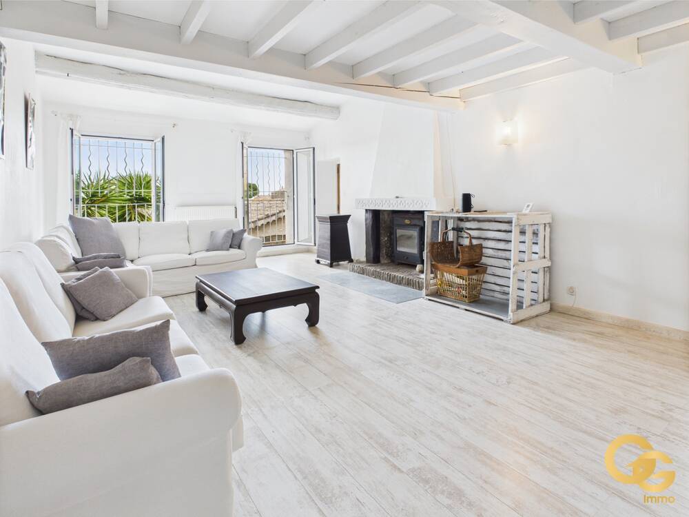 VENTE INTERACTIVE / VENTE AUX ENCHÈRES – Appartement 90 m² avec Vue Mer – Cagnes-sur-Mer, Quartier Historique