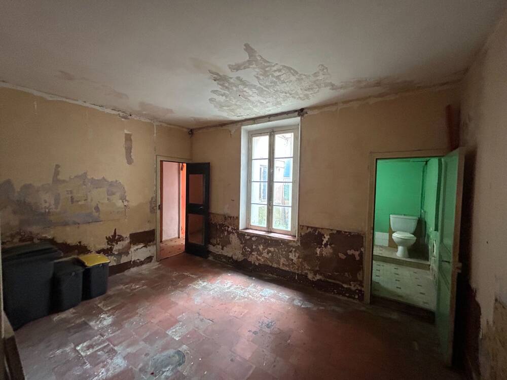 Maison avec cour avec possibilité de faire 2 appartement