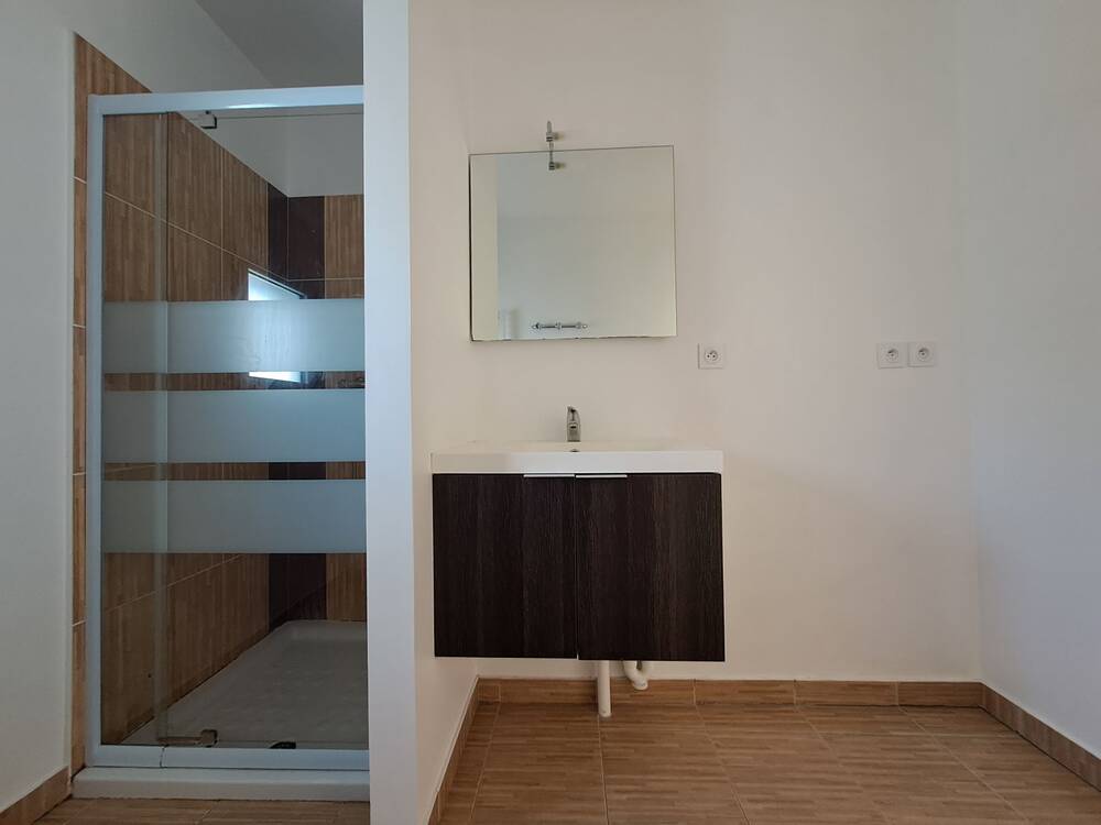 APPARTEMENT 1 CHAMBRE A SAINT GILLES CROIX DE VIE