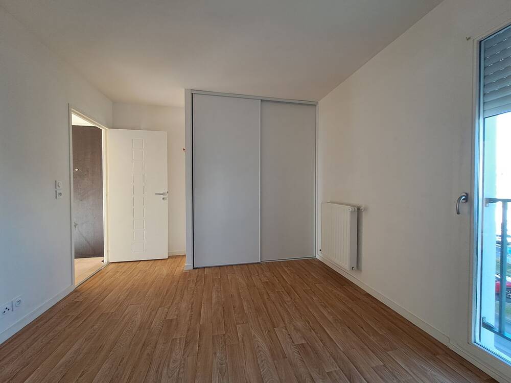 APPARTEMENT 1 CHAMBRE A SAINT GILLES CROIX DE VIE