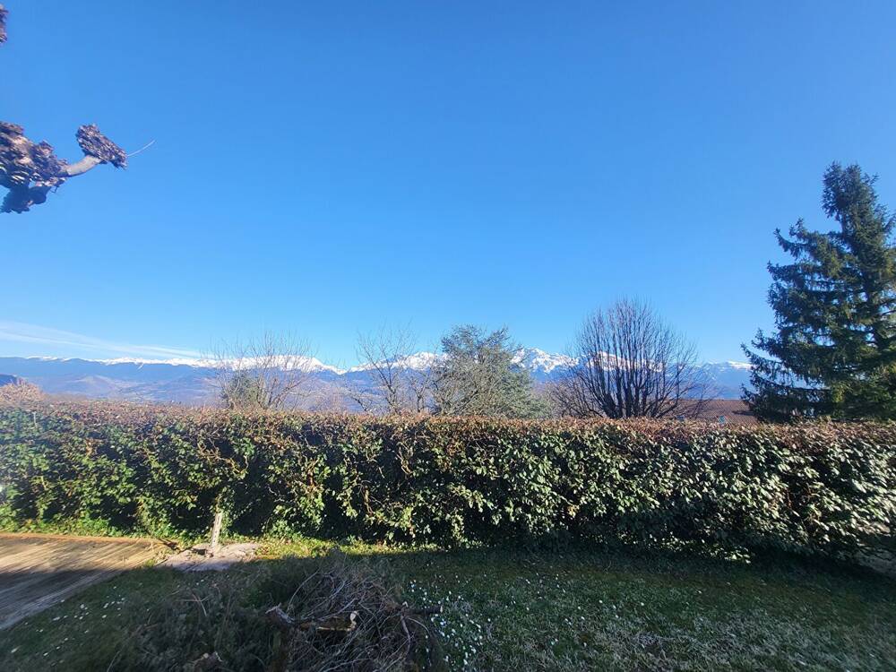 MAISON FAMILIALE AVEC GRAND TERRAIN -SAINT ISMIER