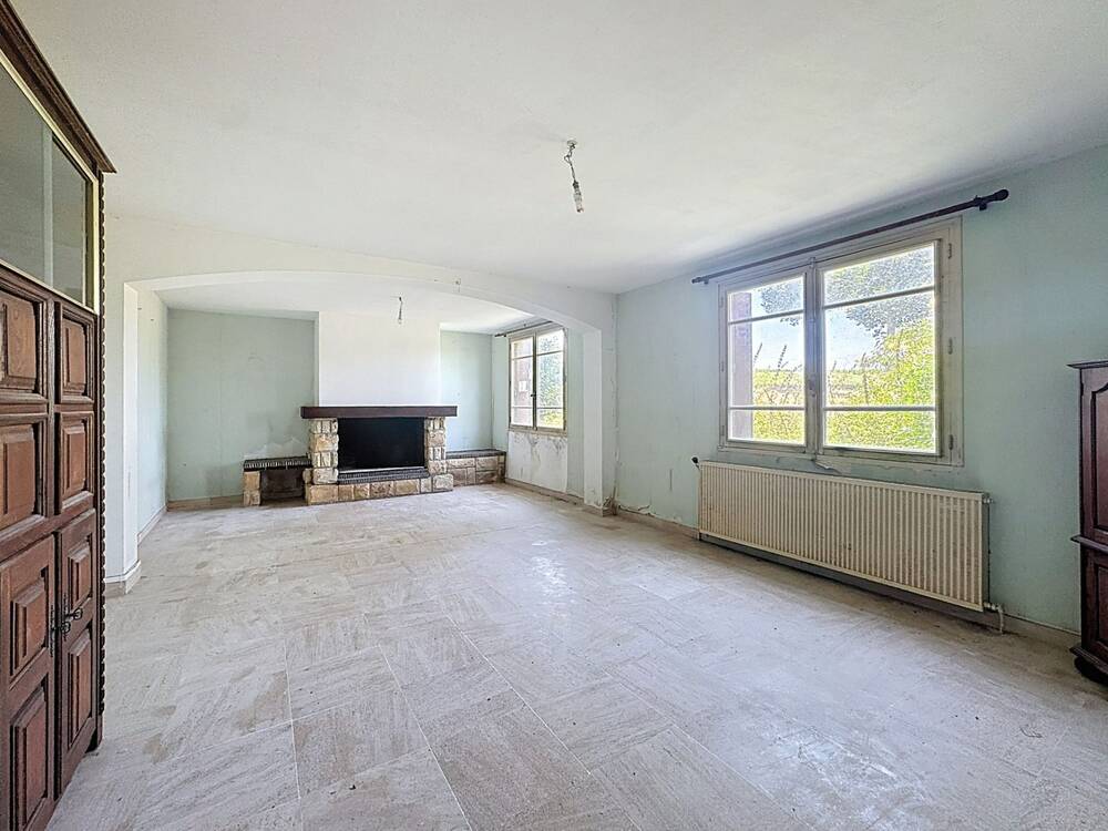 Ensemble immobilier proposant 3 logements dans un environnement campagne