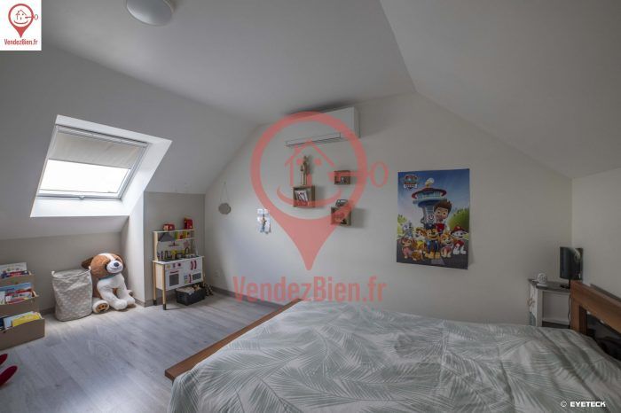 dpt cher (18), à vendre BRECY Maison P5 de 140m² avec garage, sur un terrain de 684m²