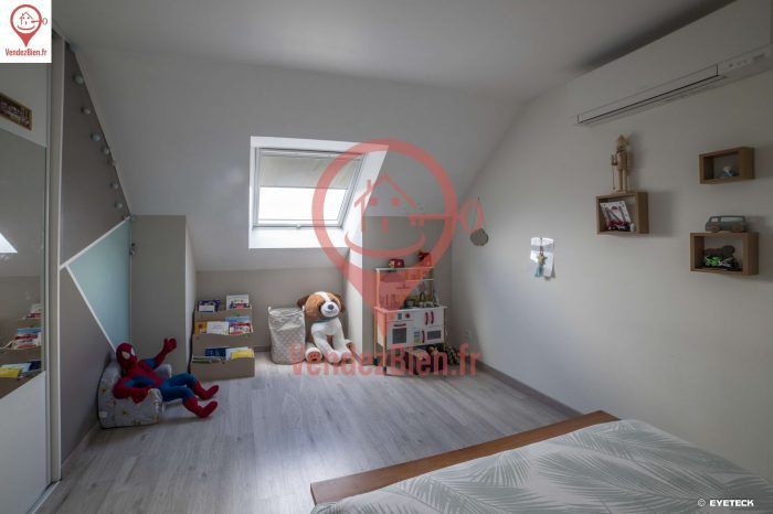 dpt cher (18), à vendre BRECY Maison P5 de 140m² avec garage, sur un terrain de 684m²