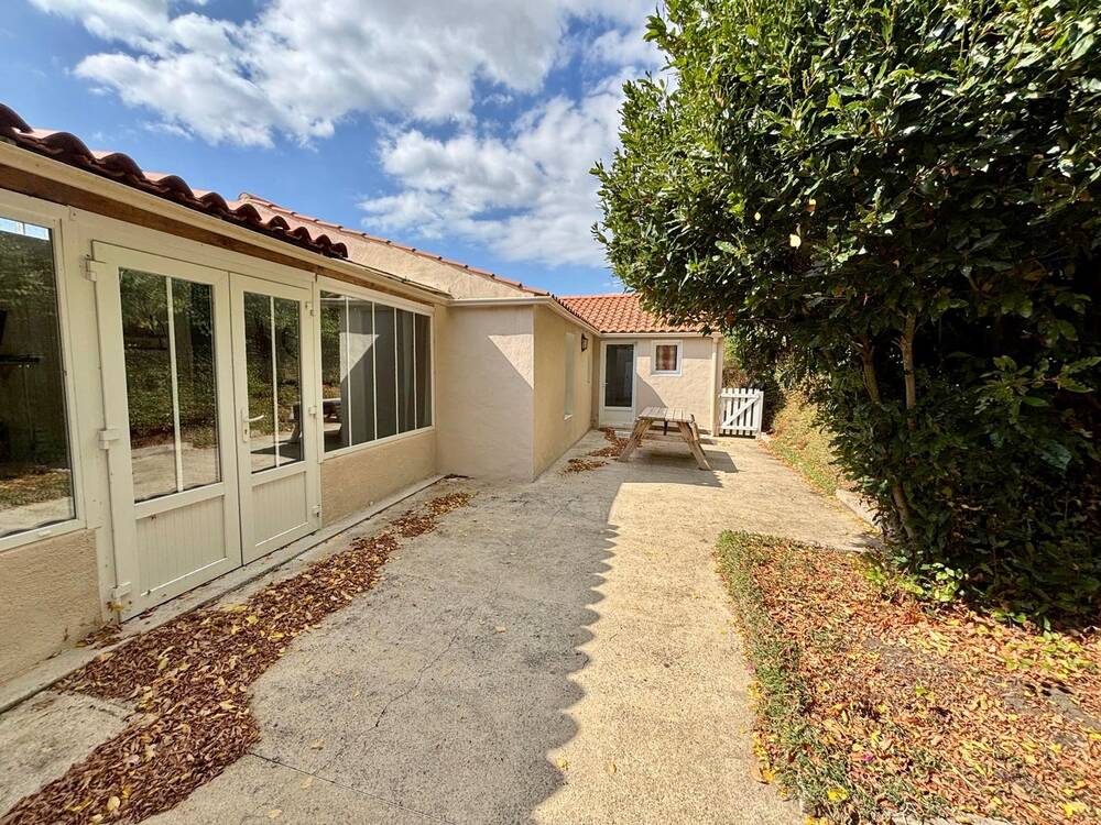 À vendre – Longère rénovée de plain-pied aux portes de Saint-Gilles-Croix-de-Vie (2 km) !