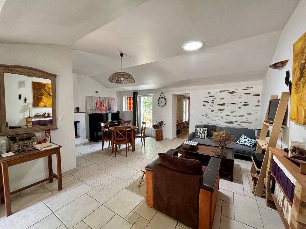 À vendre – Longère rénovée de plain-pied aux portes de Saint-Gilles-Croix-de-Vie (2 km) !