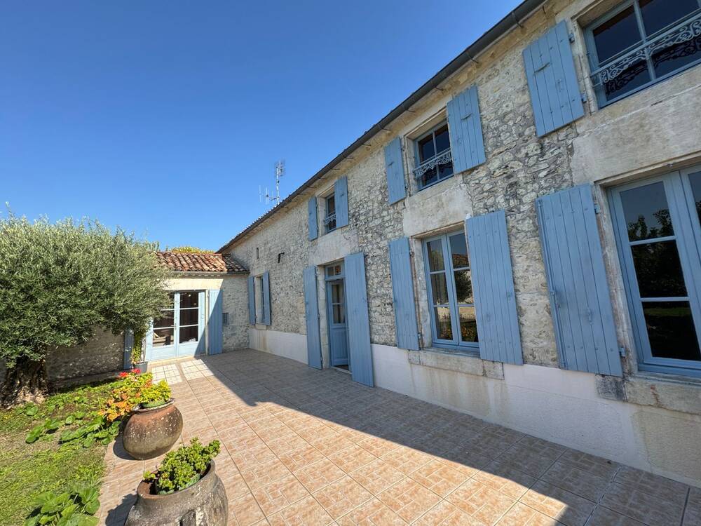 MAISON de Charme à VERRIERES