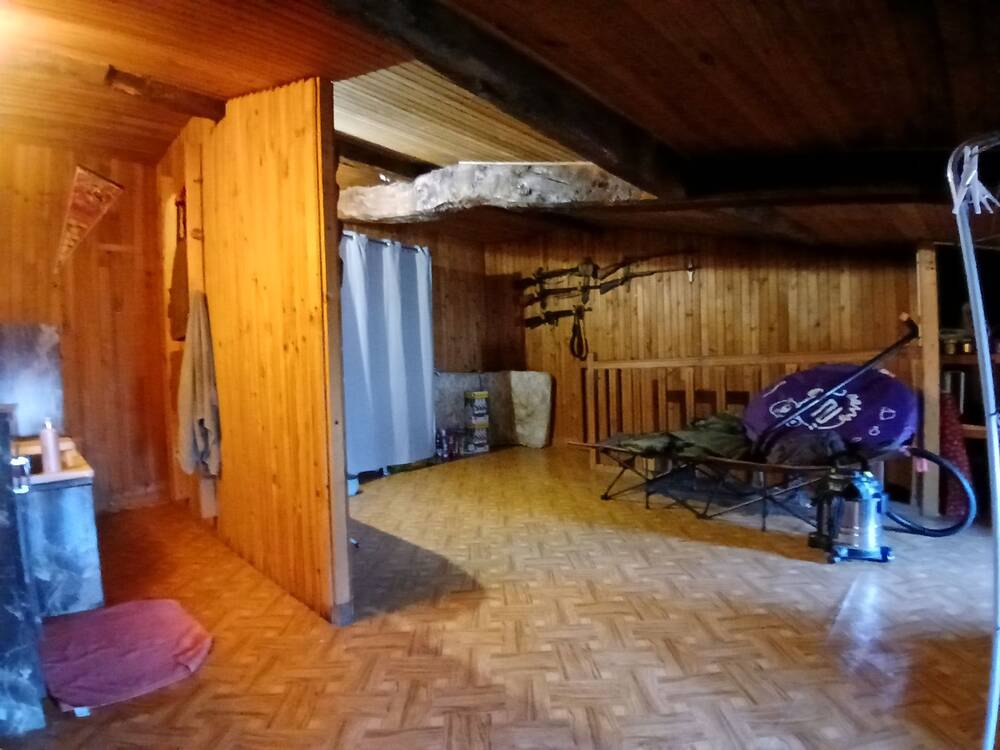 Maison de village en pierre avec garage et deux terrains – Proche Champagne-Mouton