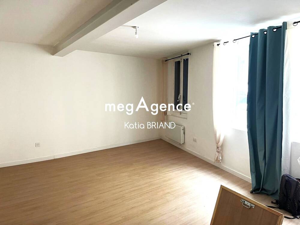 APPARTEMENT T2 avec une cour privée proche gare