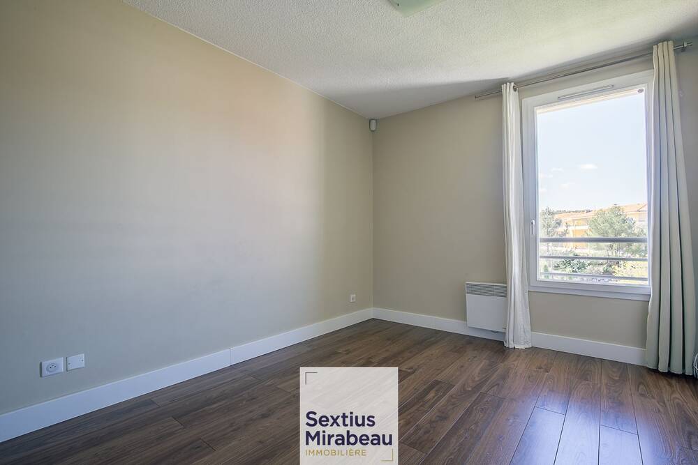 AIX LA DURANNE BASSE T3 71M² DERNIER ETAGE TERRASSE + GARAGE