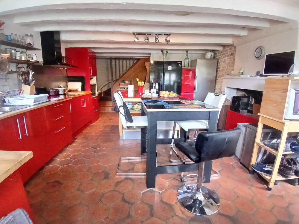 Maison en pierre avec terrain, piscine et dépendances – Secteur Mornac