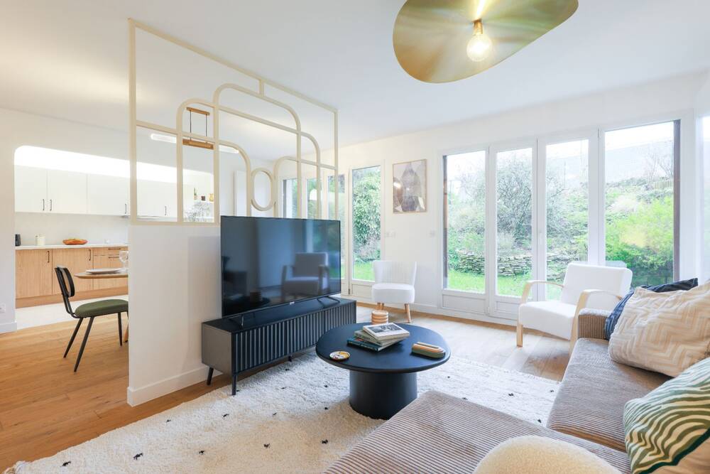 EXCLUSIVITE ! Suresnes Mont Valérien (terrasse du Fécheray) - 4 pièces 87m² (surface totale de 145m²) avec beau jardin de 58m²  et - Entièrement rénové - Parking en sus