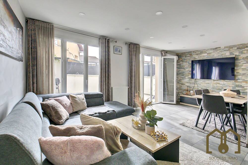 Maison de ville récente T4 80m² Vaulx-Village