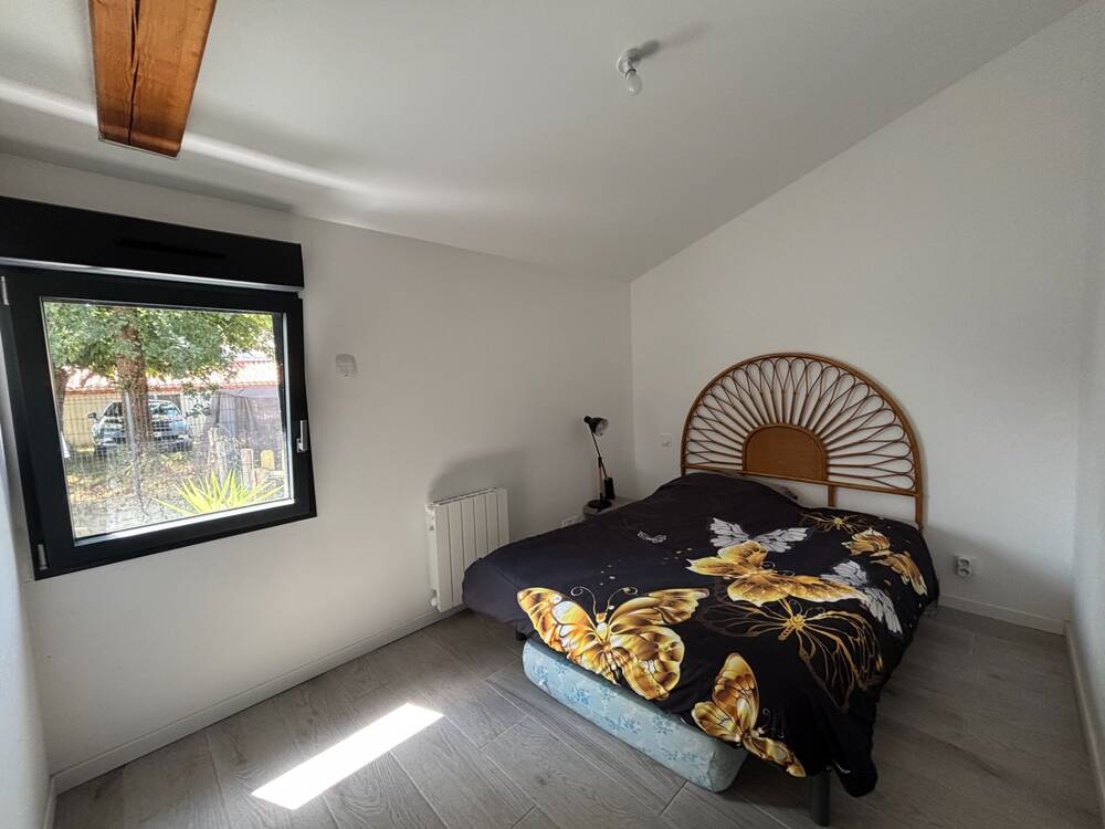 Longère rénovée - 2 chambres + un bureau