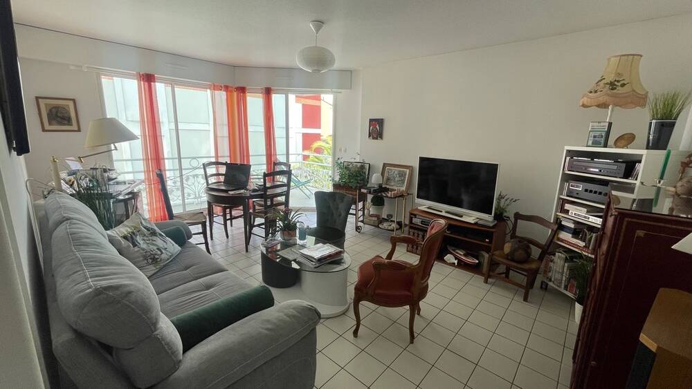 Appartement À Vendre 3 pièces hyper centre ville