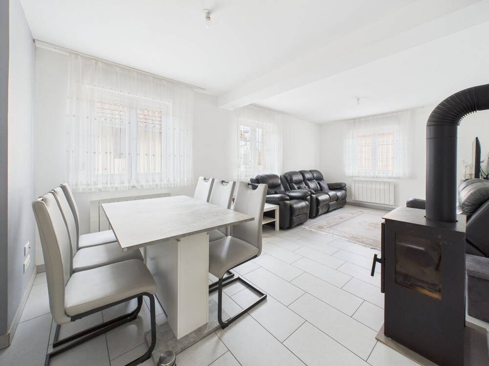 Maison 5 pièces avec garage et jardin