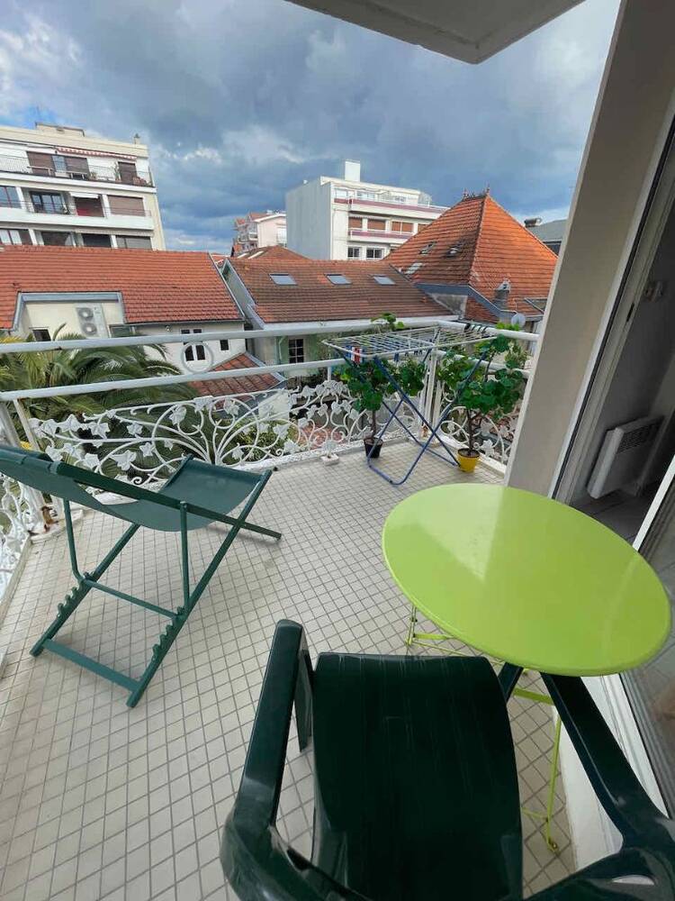 Appartement À Vendre 3 pièces hyper centre ville