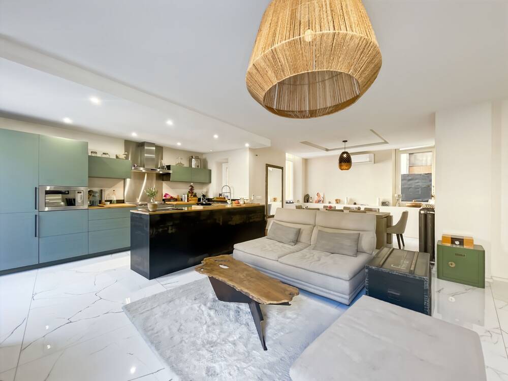 APPARTEMENT 3P AVEC TERRASSE CENTRE VILLE GRASSE