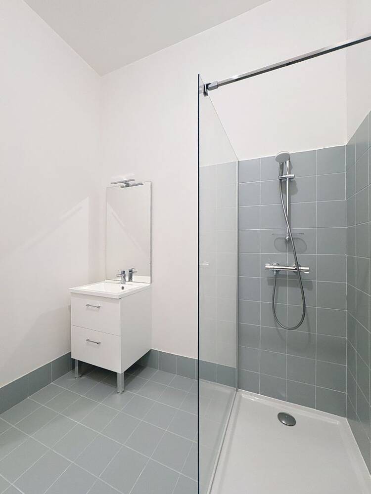 Exclusivité Avignon Intra-muros, duplex 3 pièces terrasse parking