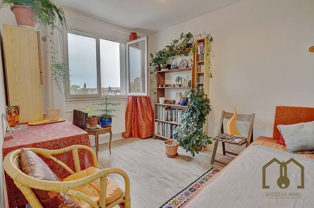 Appartement T3 52,14m² balcon Vaulx-en-Velin Village