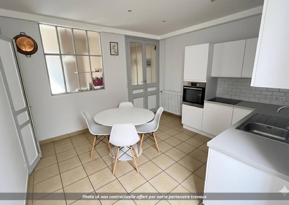 “Ferrières-en-Brie – Maison 3 chambres avec jardin à rénover, beau potentiel dans un environnement recherché, à seulement une trentaine de kilomètres de Paris.”