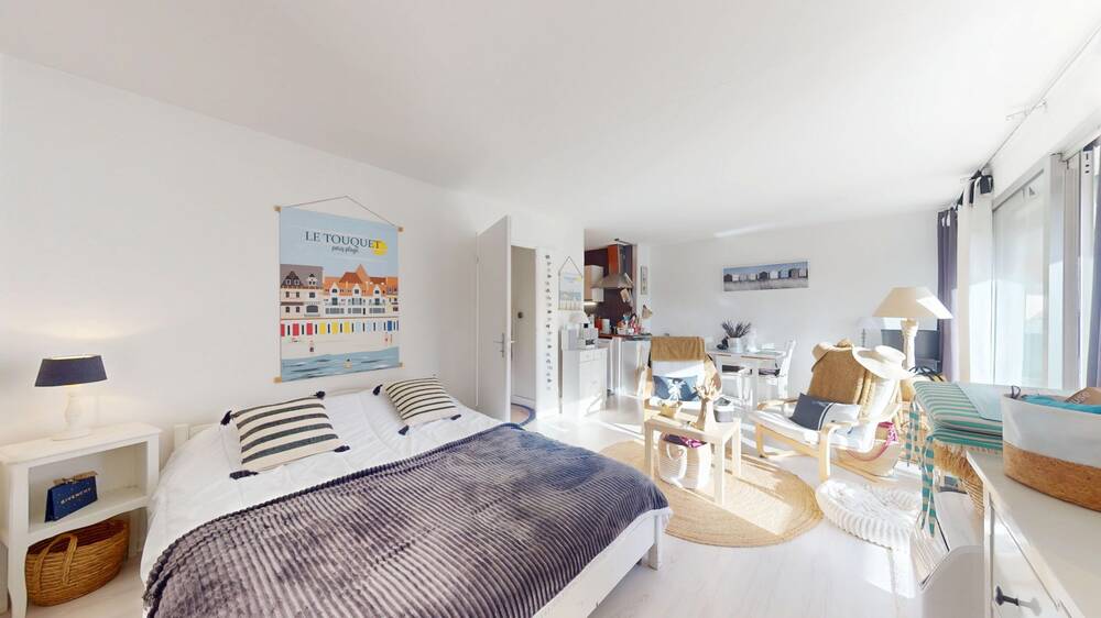 A SAISIR - Vaste pied à Terre dans le Triangle d'Or