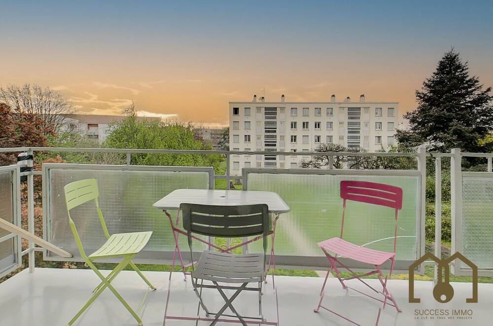 Appartement T3 53,65m² Vaulx-Village balcon+parking collectif