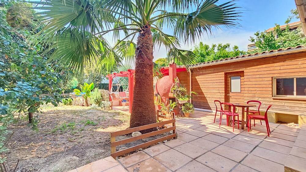 CANNES-LA-BOCCA à vendre maison 6 pièces de 131 m² sur un terrain de 400 m²