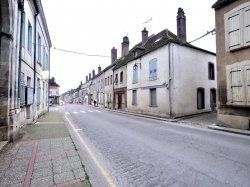 Immeuble de rapport - 4 appts - 157.29 m² - Brienon-sur-armancon (89210)