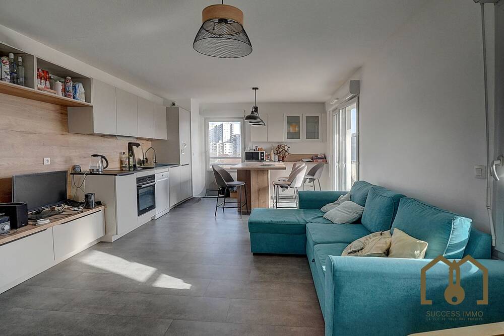 Appartement T4 74,44m² balcon+garage double Vaulx-en-Velin vente interactive