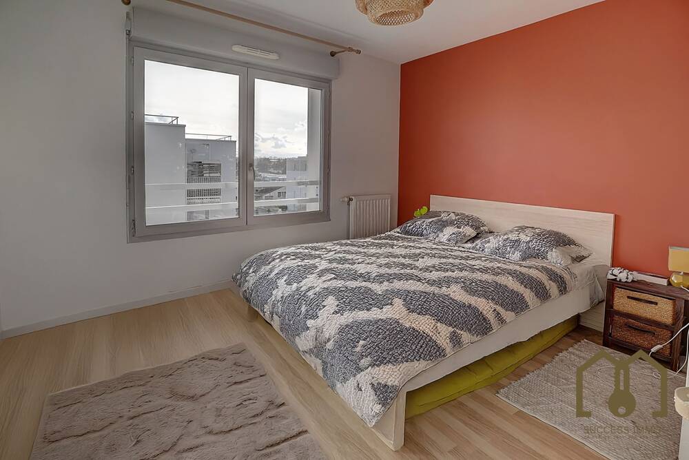 Appartement T4 74,44m² balcon+garage double Vaulx-en-Velin vente interactive