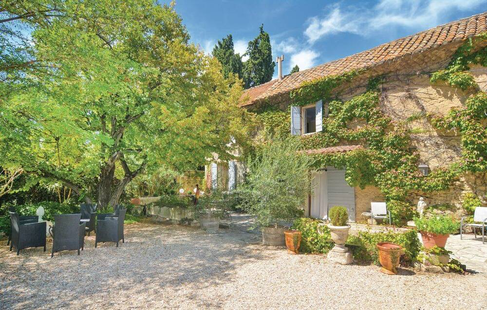 Mas du XVIII siècle à rénover