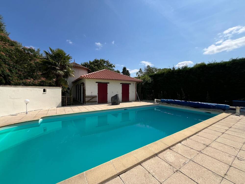 Maison avec piscine au coeur de La Séguinière