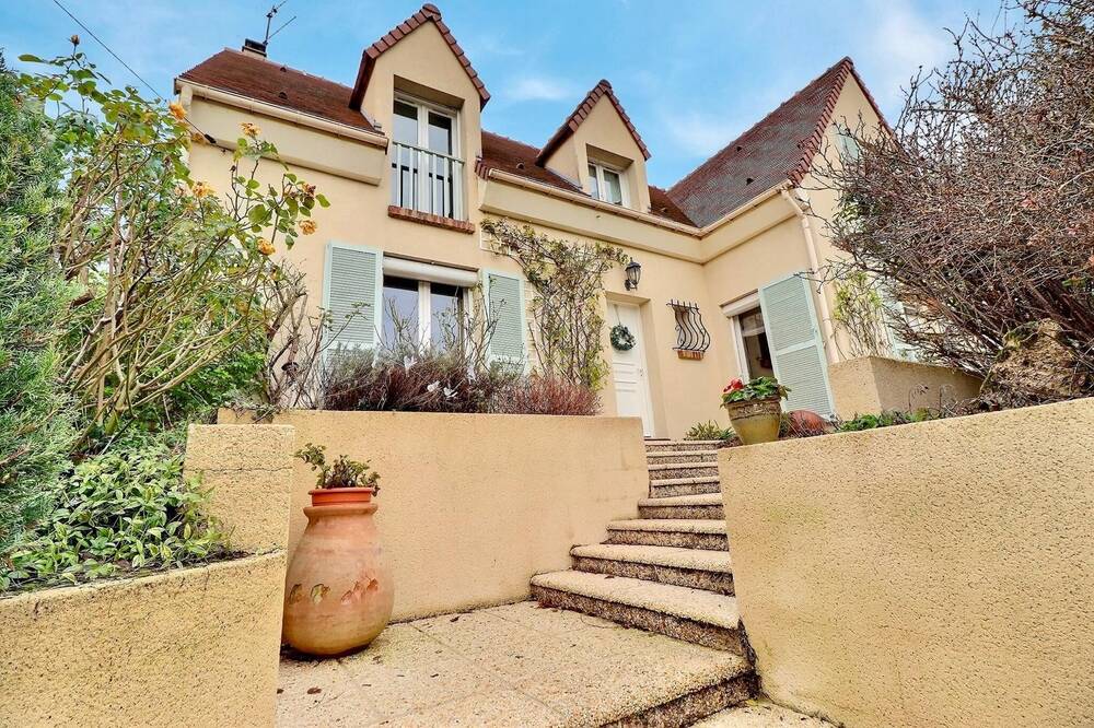 Maison familiale proche de la gare