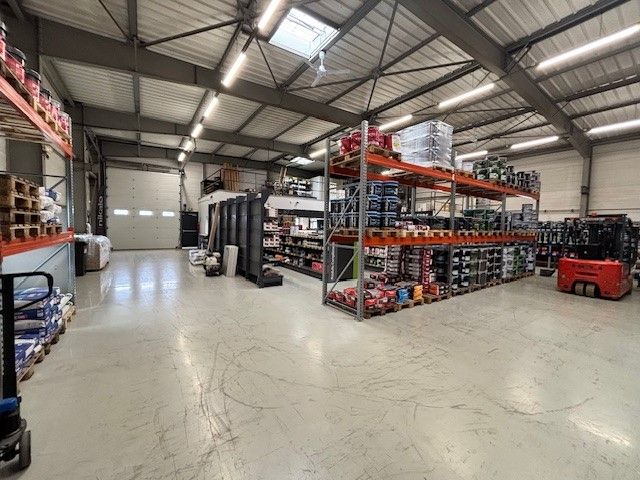 LOCAL D'ACTIVITE A VENDRE