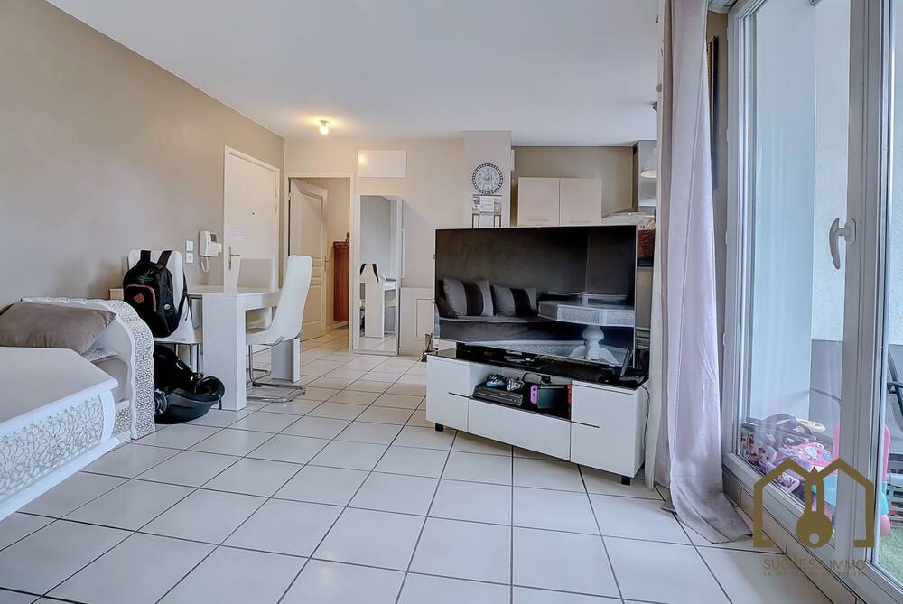 Appartement T3 60m² balcon+garage Vaulx-en-Velin