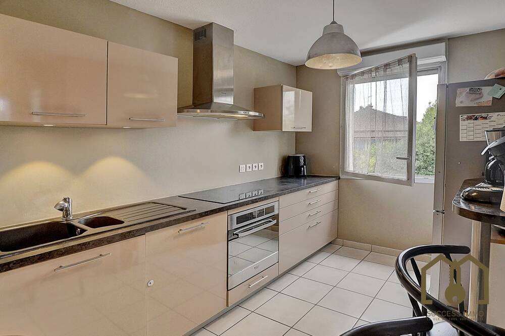 Appartement T3 60m² balcon+garage Vaulx-en-Velin