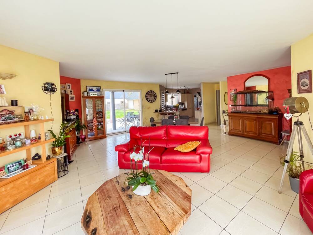 Maison 128 m² + grand garage 90 m² : idéal projet, activité ou investissement