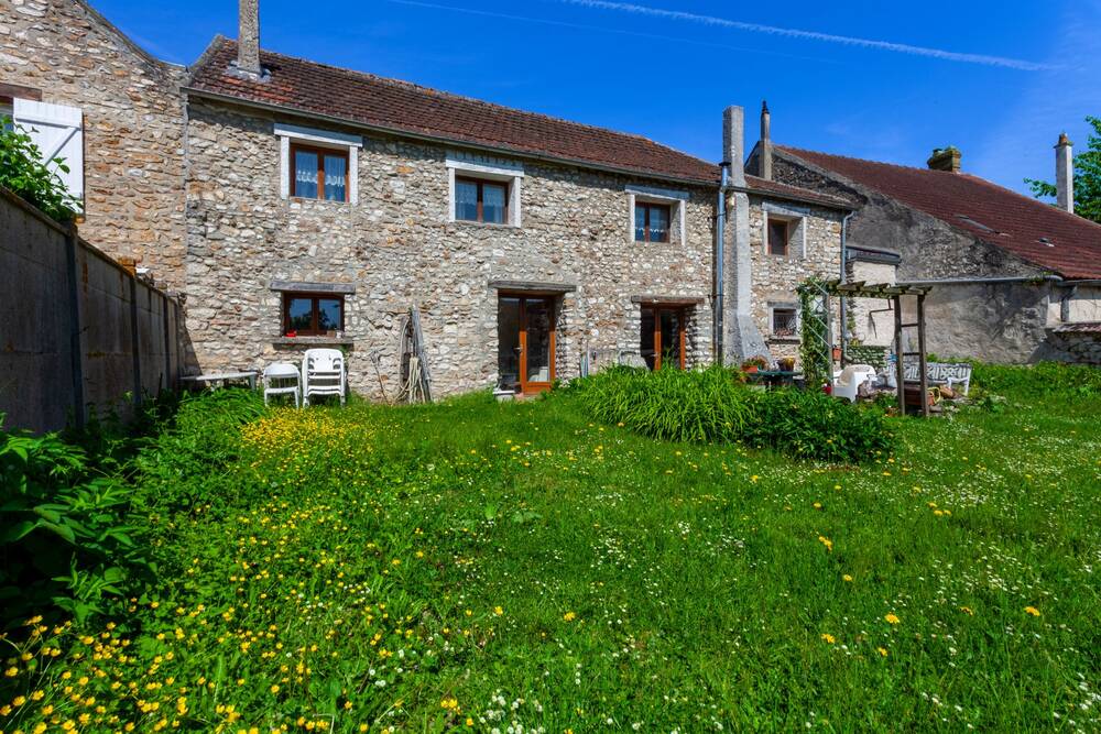 Maison à 10 minutes Mantes La ,jolie