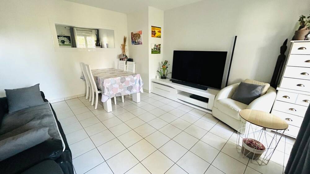 3 pièces en rez-de-jardin avec grand extérieur ? emplacement recherché