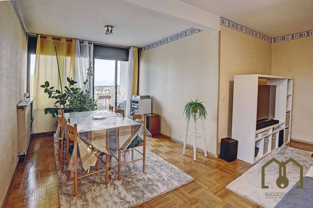 Appartement T5 89,17m² balcon+garage dernier étage Vaulx-en-Velin