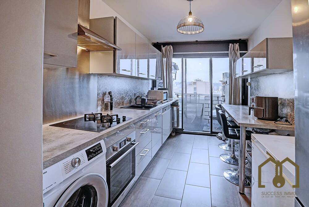 Appartement T5 89,17m² balcon+garage dernier étage Vaulx-en-Velin